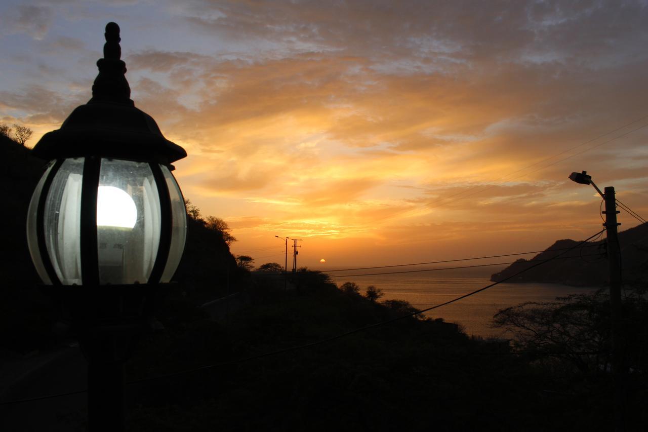 Suitehouse Taganga Bagian luar foto